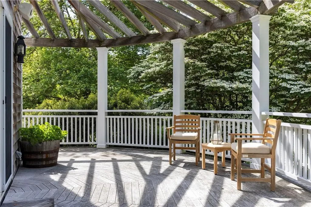 137 Cove Point East Charlestown RI 02813