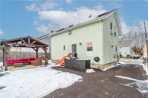 17 Beecher Street Pawtucket RI 02860
