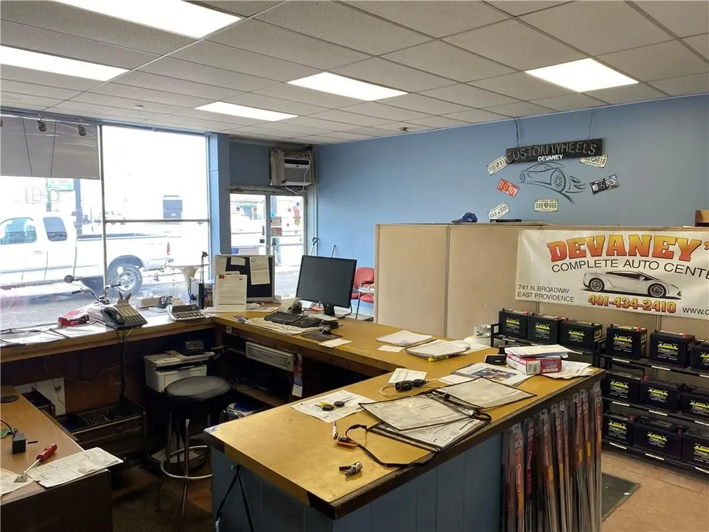 741 N Broadway East Providence RI 02914