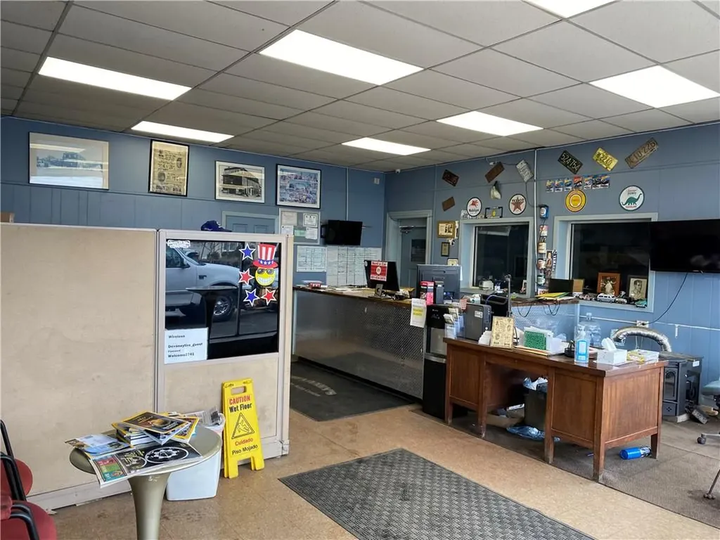 741 N Broadway East Providence RI 02914