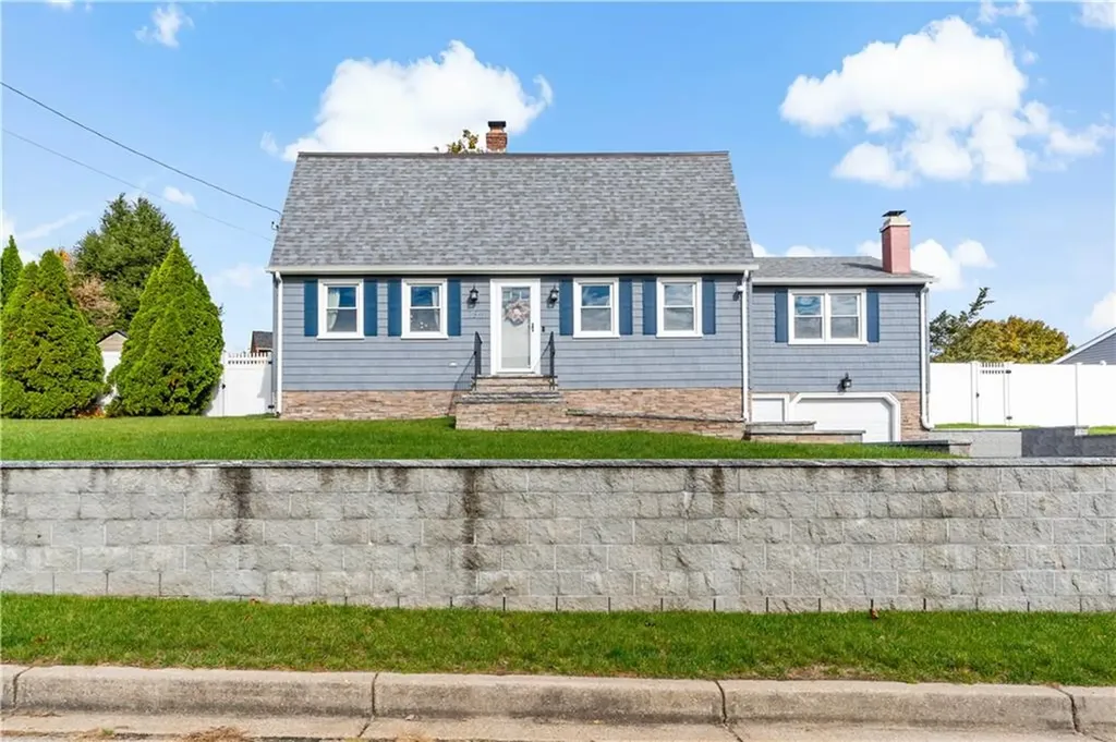 136 Silverwood Lane West Warwick RI 02893