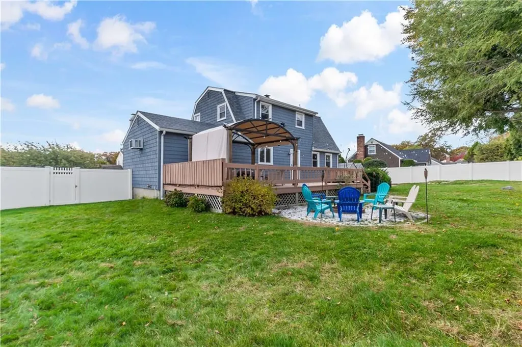 136 Silverwood Lane West Warwick RI 02893
