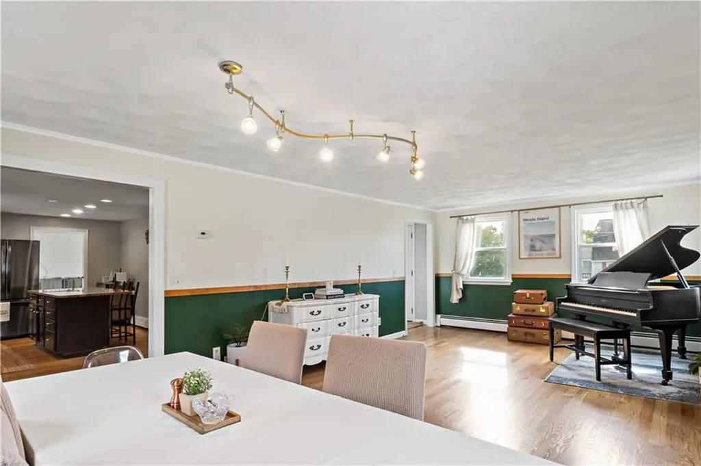 136 Silverwood Lane West Warwick RI 02893
