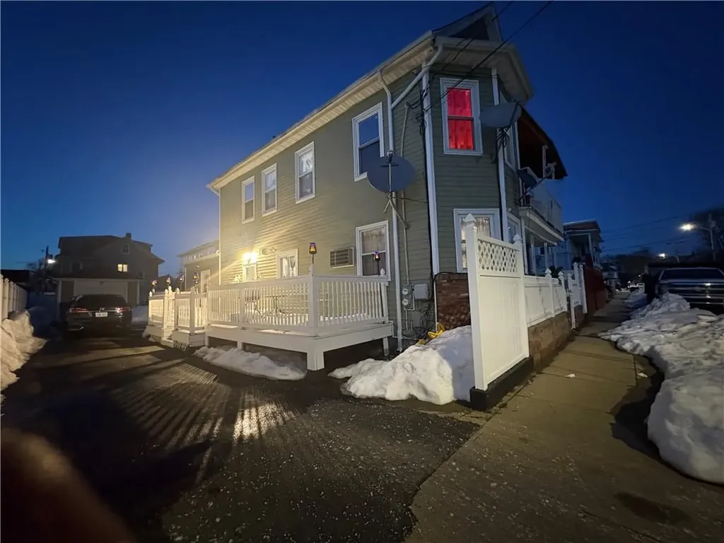 193 Clarence Street Providence RI 02909