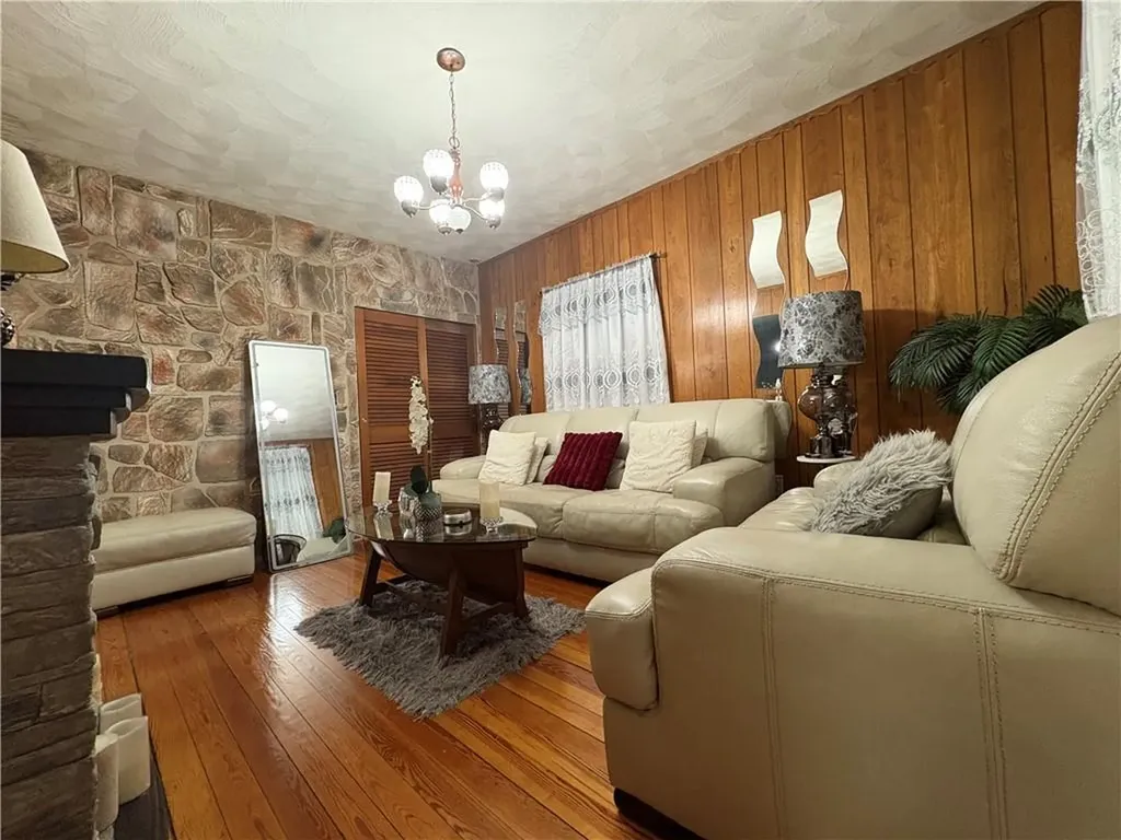 193 Clarence Street Providence RI 02909