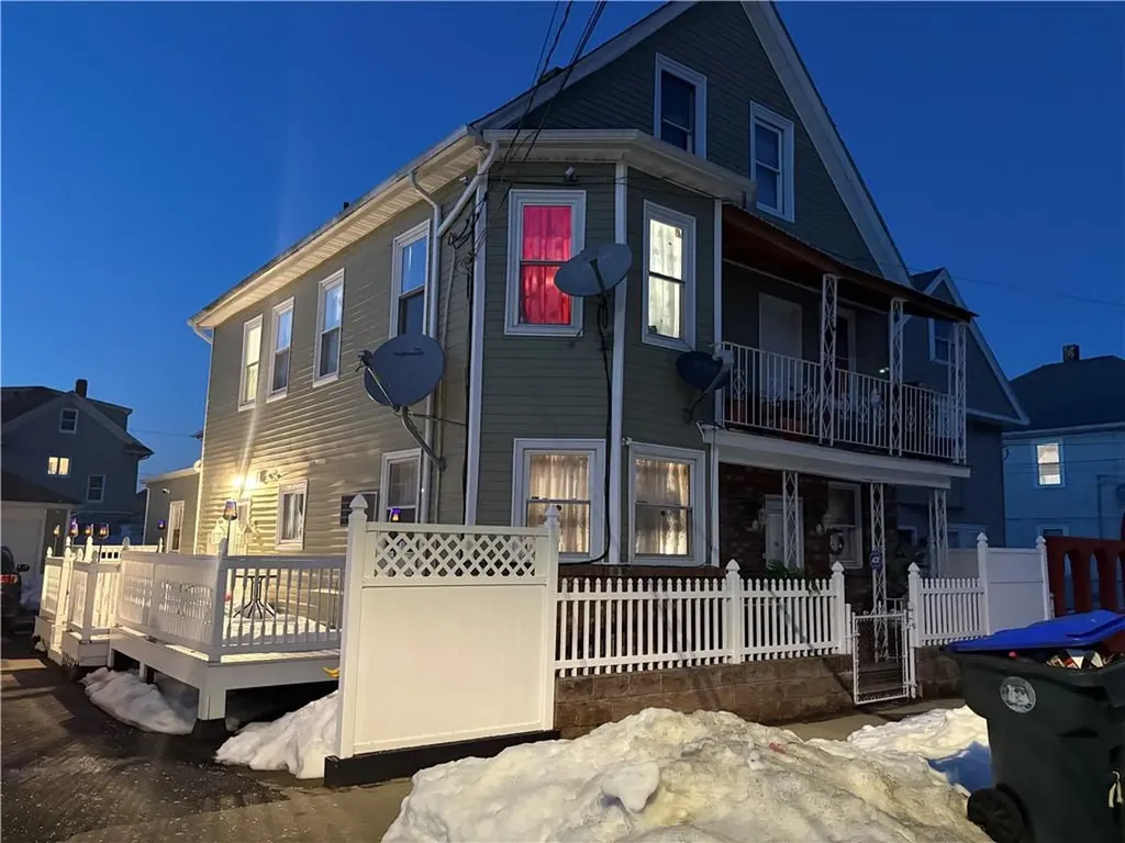 193 Clarence Street Providence RI 02909