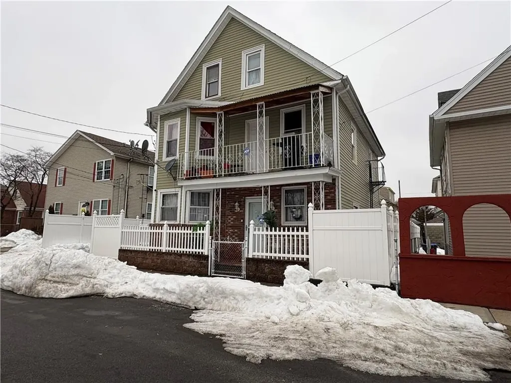 193 Clarence Street Providence RI 02909