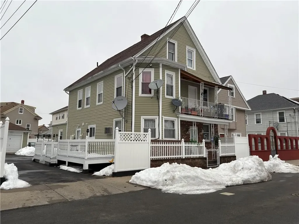 193 Clarence Street Providence RI 02909