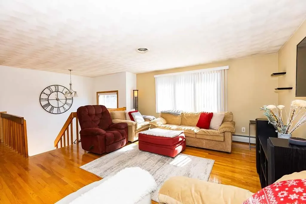 21 Chesterfield Avenue Warwick RI 02889