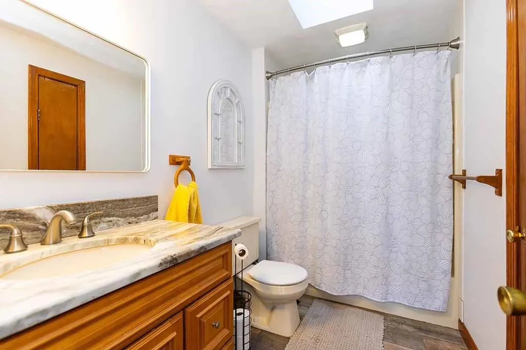 21 Chesterfield Avenue Warwick RI 02889