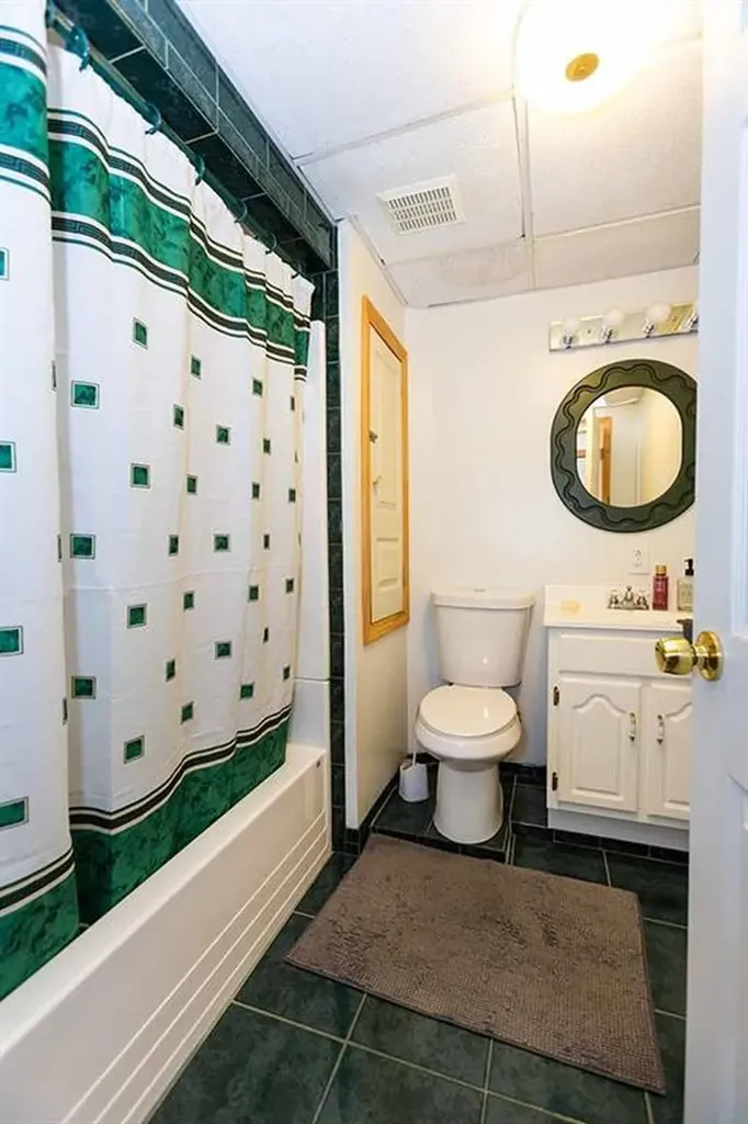 21 Chesterfield Avenue Warwick RI 02889