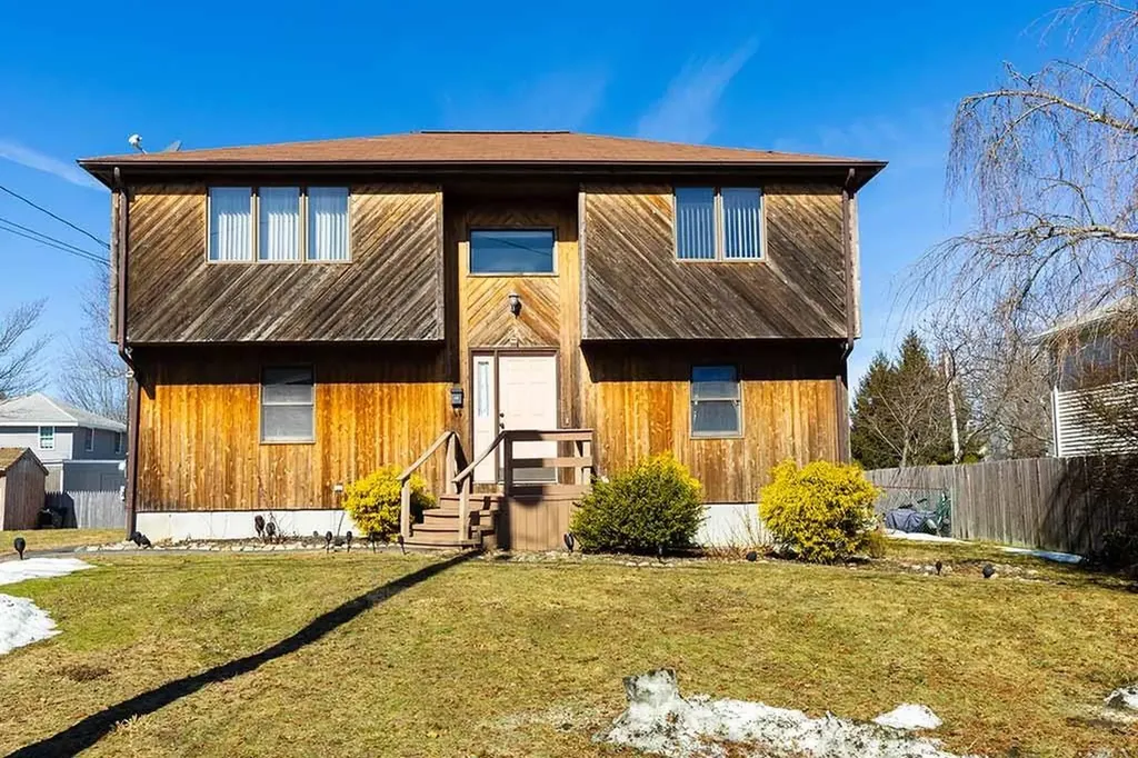 21 Chesterfield Avenue Warwick RI 02889
