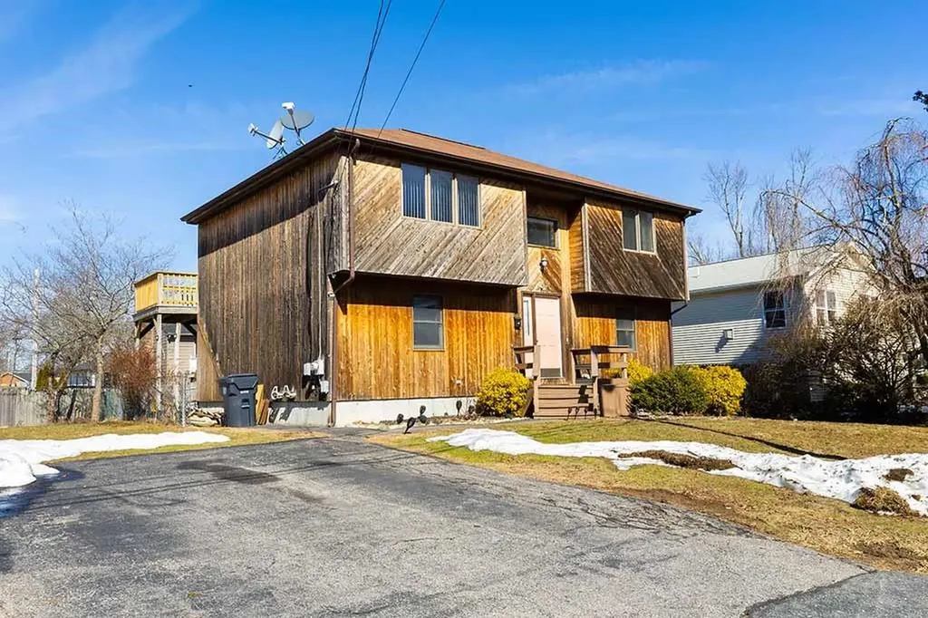 21 Chesterfield Avenue Warwick RI 02889