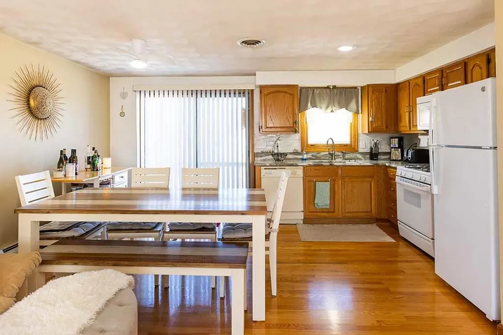 21 Chesterfield Avenue Warwick RI 02889