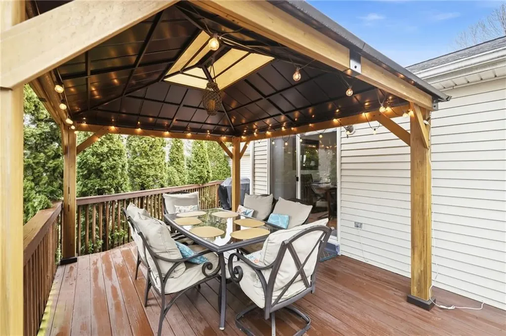 4 Melrose Drive Coventry RI 02816