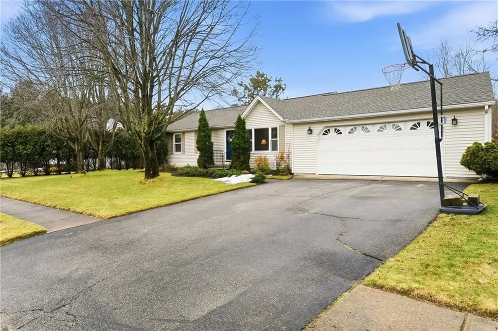 4 Melrose Drive Coventry RI 02816