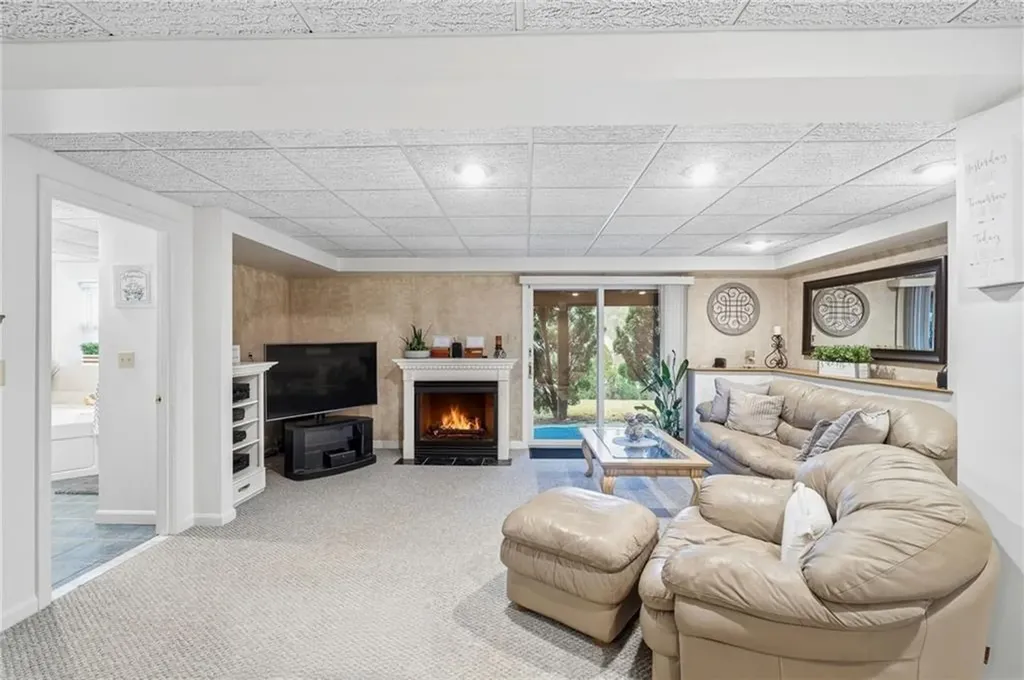 4 Melrose Drive Coventry RI 02816