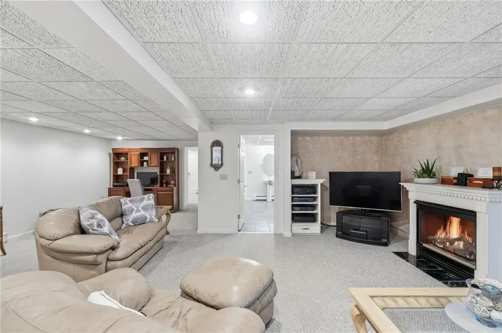 4 Melrose Drive Coventry RI 02816