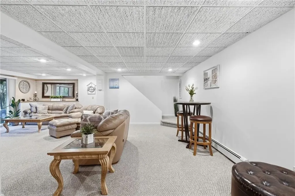 4 Melrose Drive Coventry RI 02816