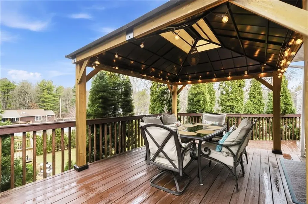 4 Melrose Drive Coventry RI 02816