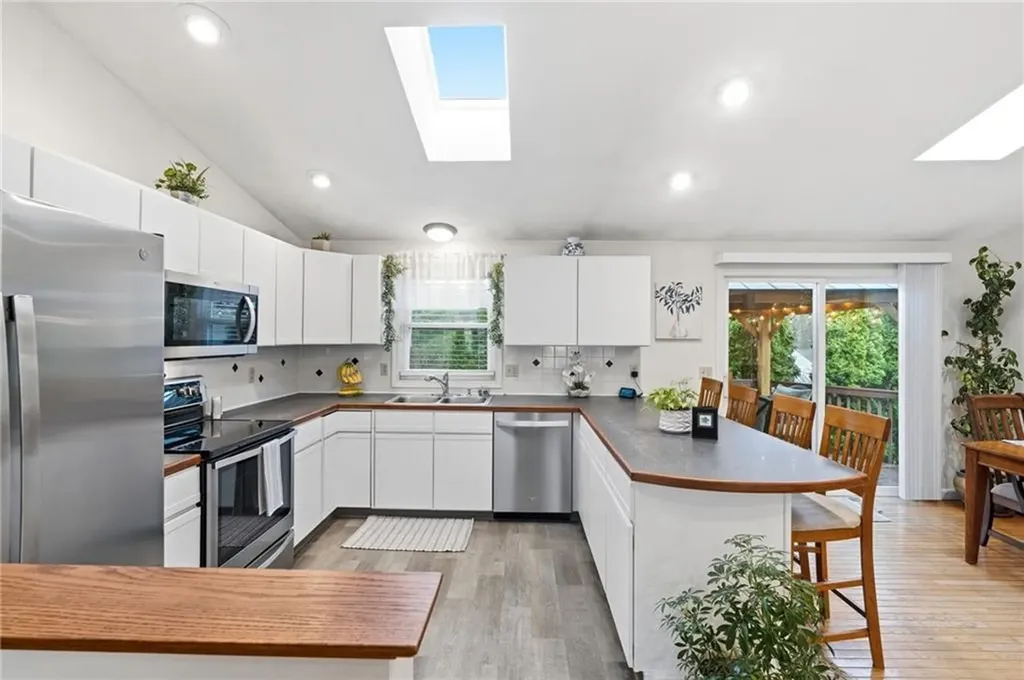4 Melrose Drive Coventry RI 02816
