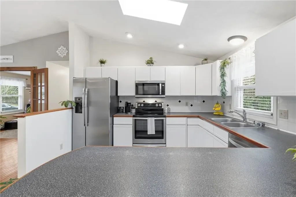 4 Melrose Drive Coventry RI 02816
