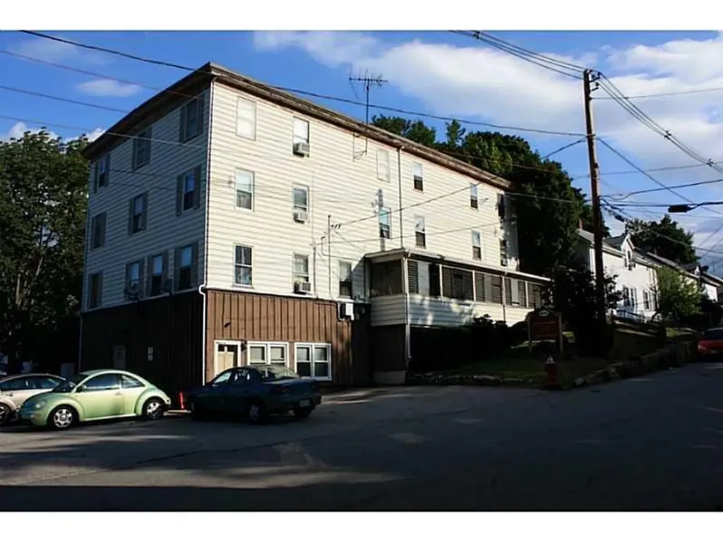 1 2-4 Greystone Avenue North Providence RI 02911
