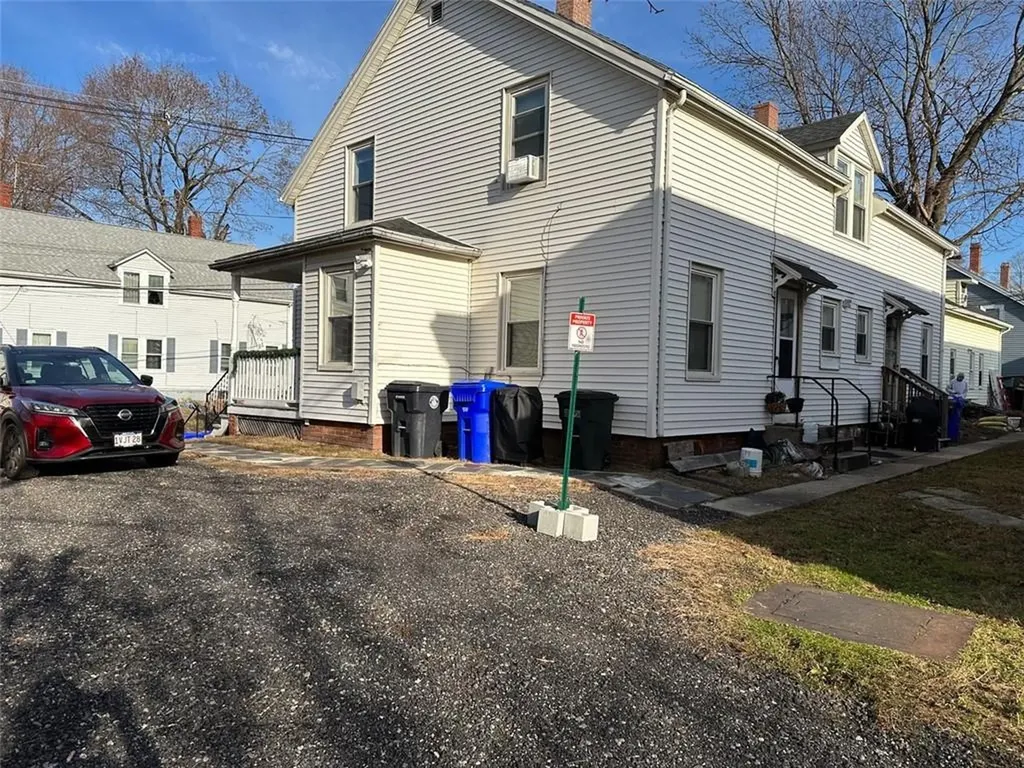 1 2-4 Greystone Avenue North Providence RI 02911