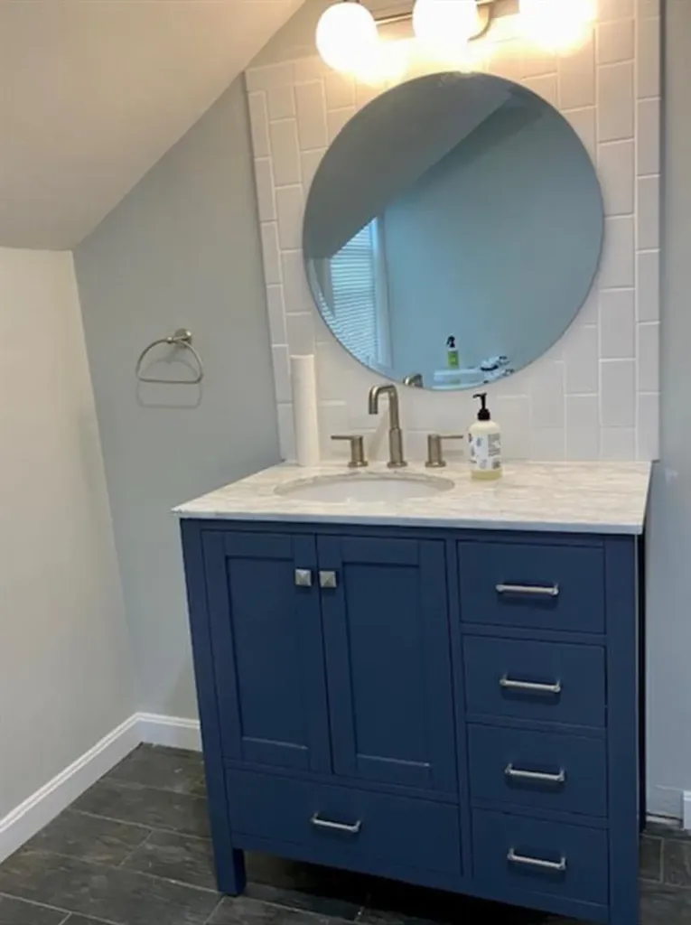 1 2-4 Greystone Avenue North Providence RI 02911