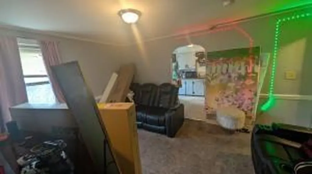 1 2-4 Greystone Avenue North Providence RI 02911