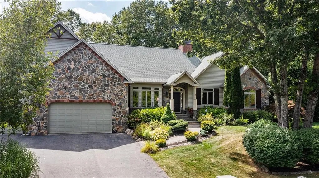 1 Victoria Drive Smithfield RI 02917