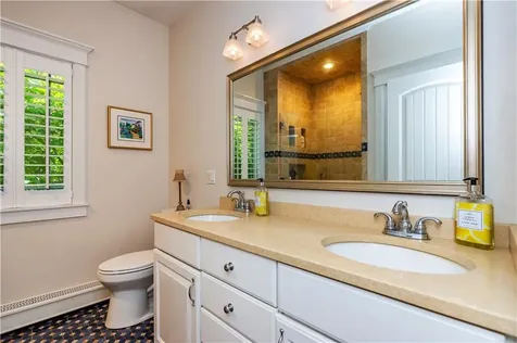 1 Victoria Drive Smithfield RI 02917