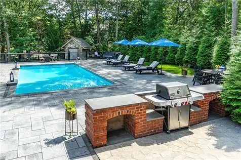 1 Victoria Drive Smithfield RI 02917