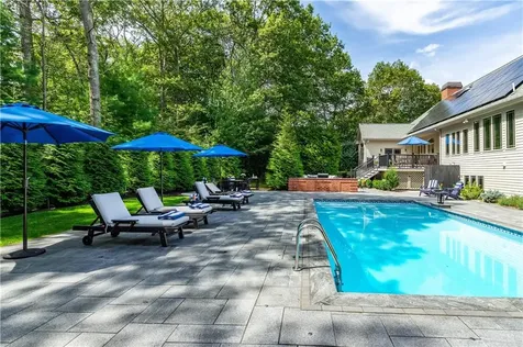1 Victoria Drive Smithfield RI 02917