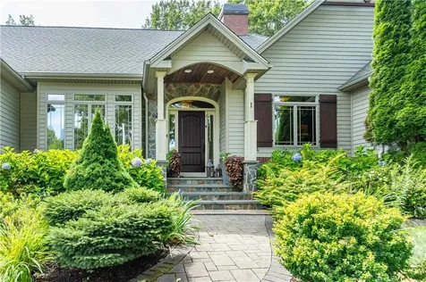 1 Victoria Drive Smithfield RI 02917