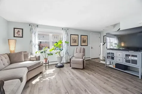 131 New River Road Lincoln RI 02838