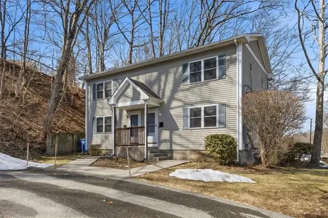 131 New River Road Lincoln RI 02838