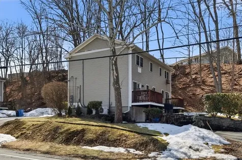 131 New River Road Lincoln RI 02838