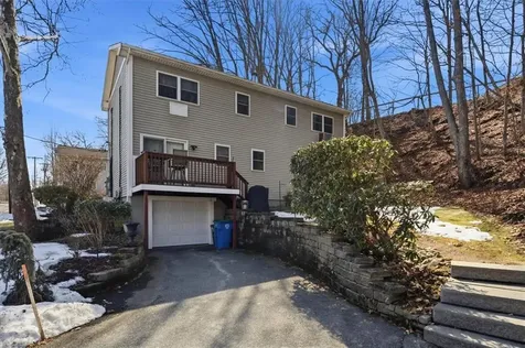 131 New River Road Lincoln RI 02838