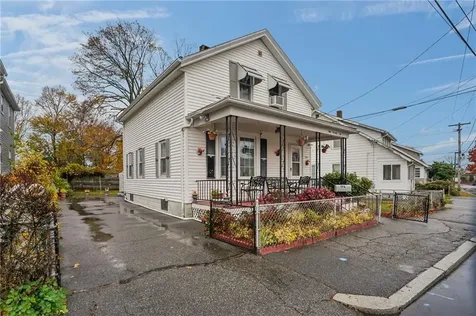 172 Ivy Street East Providence RI 02914