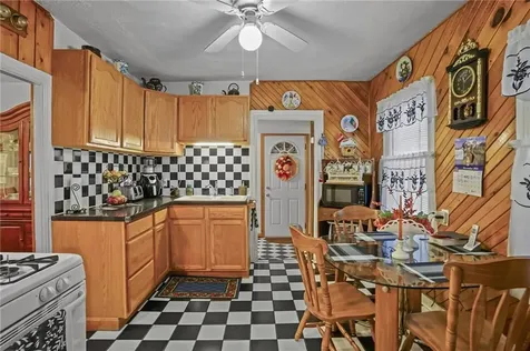 172 Ivy Street East Providence RI 02914