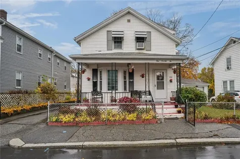 172 Ivy Street East Providence RI 02914