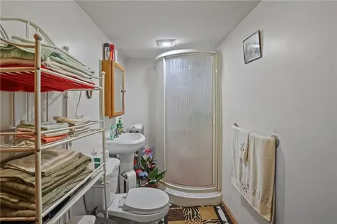 172 Ivy Street East Providence RI 02914