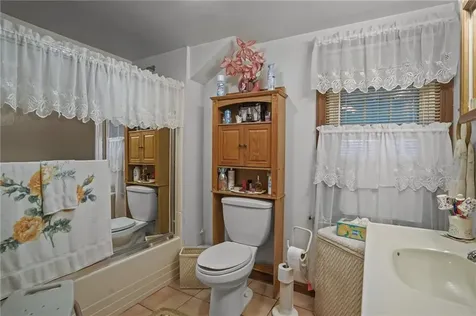 172 Ivy Street East Providence RI 02914