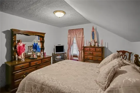 172 Ivy Street East Providence RI 02914