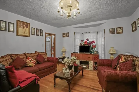 172 Ivy Street East Providence RI 02914