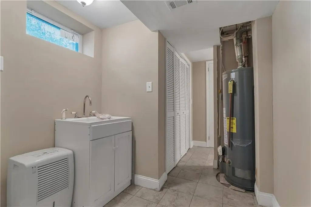 98 Butler Avenue Providence RI 02906