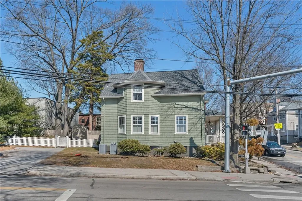 98 Butler Avenue Providence RI 02906
