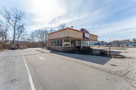 641 Route 32 Montville CT 06382