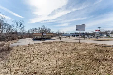 641 Route 32 Montville CT 06382